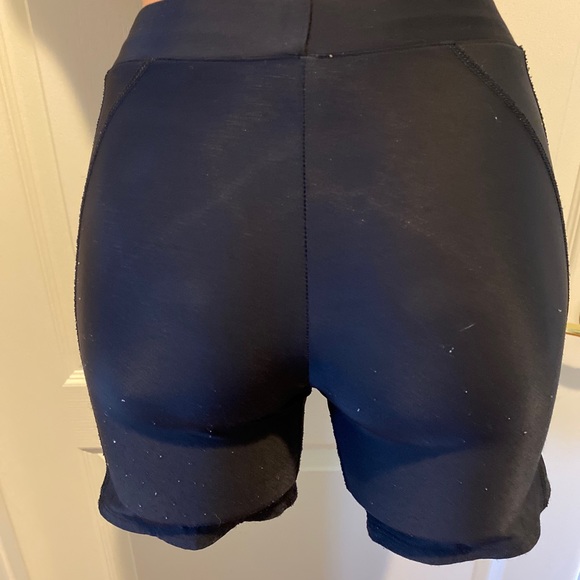 UNDER ARMOUR Black Compression Shorts XS - Picture 4 of 7